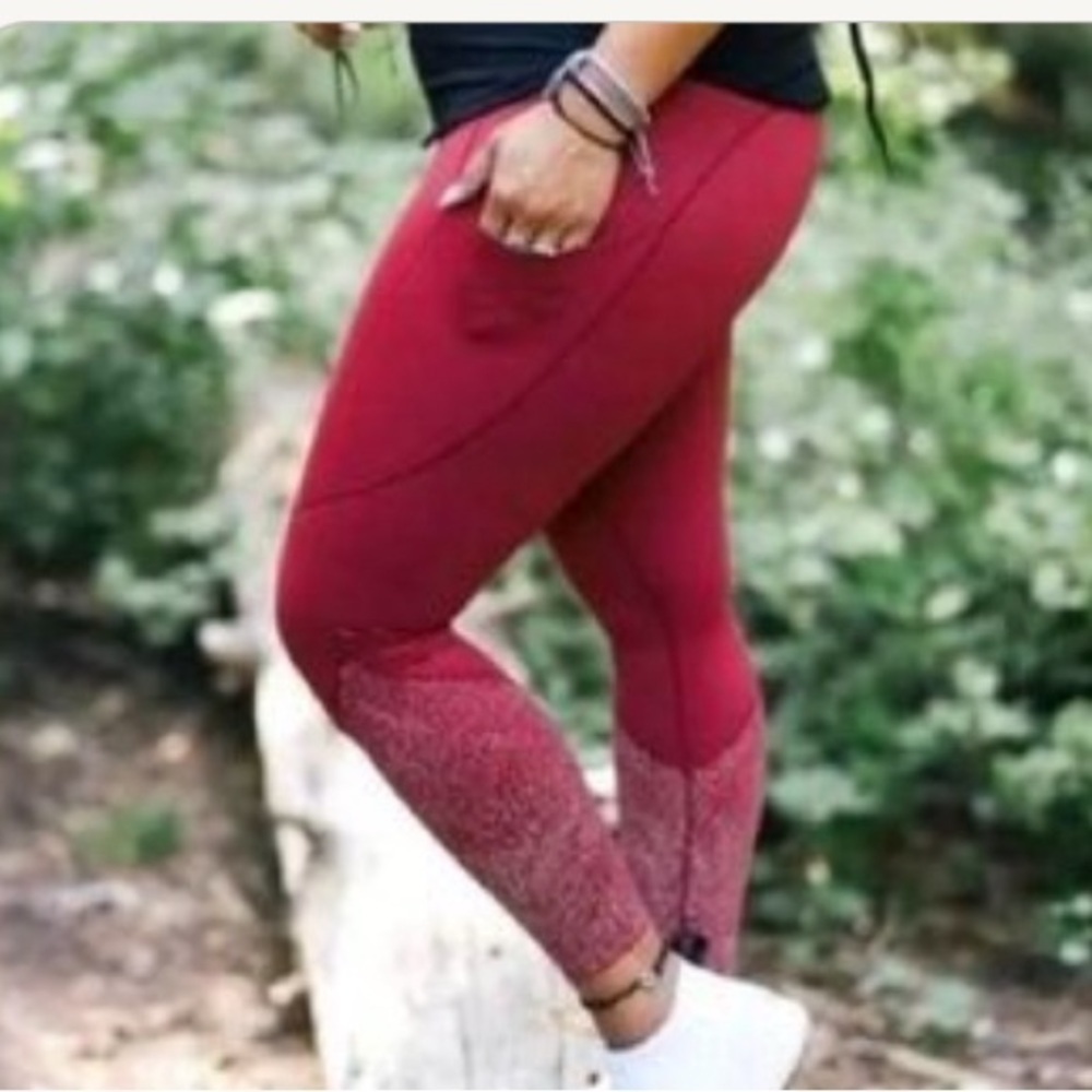 Zyia Merlot Reflective Dot Light N Luxe Leggings Size 2